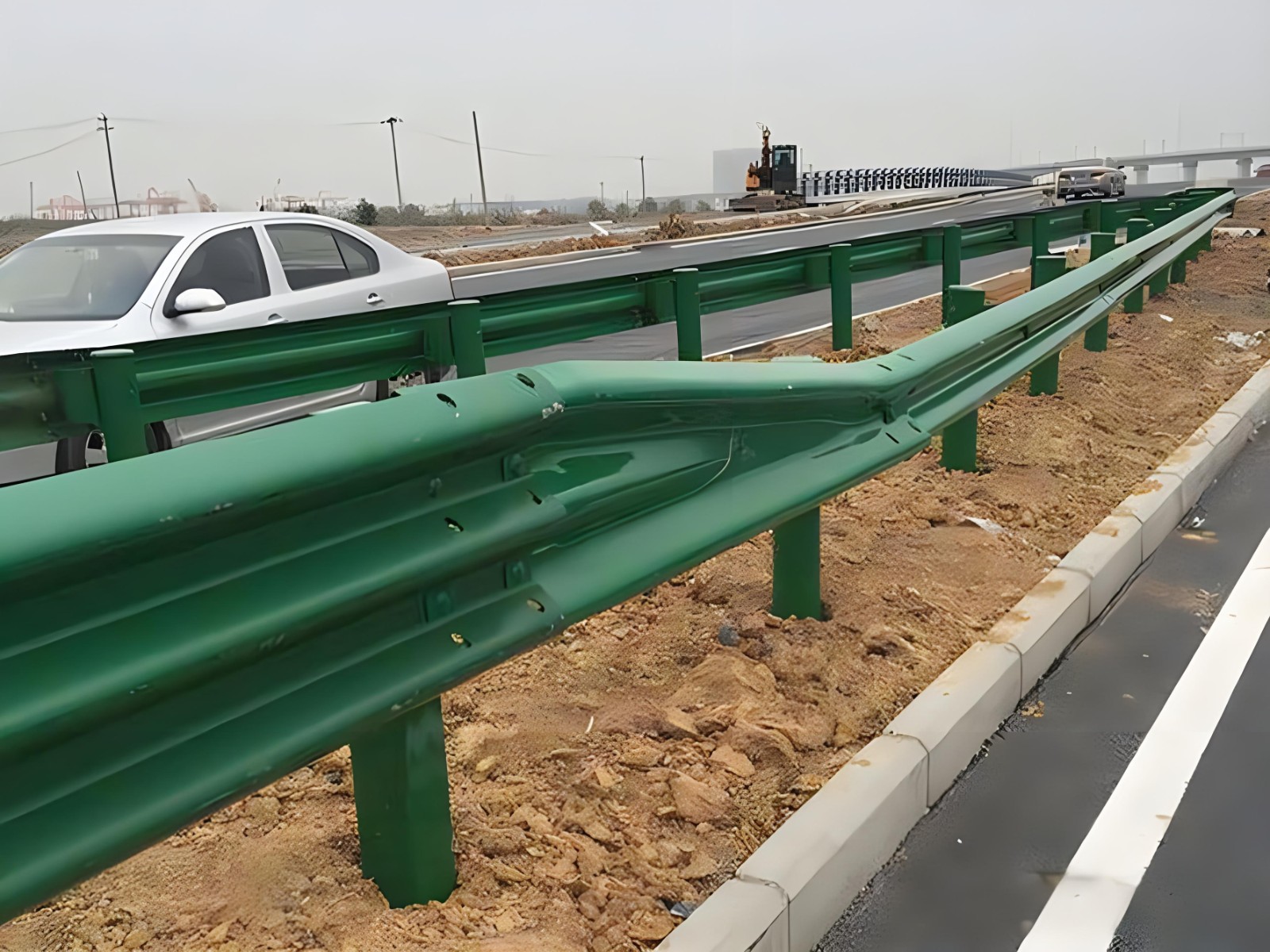 百色高速波形护栏板日常维护方案确保道路安全新举措